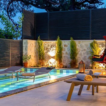Islamlar Sleeps 4 With Pool And Air Con Willa *