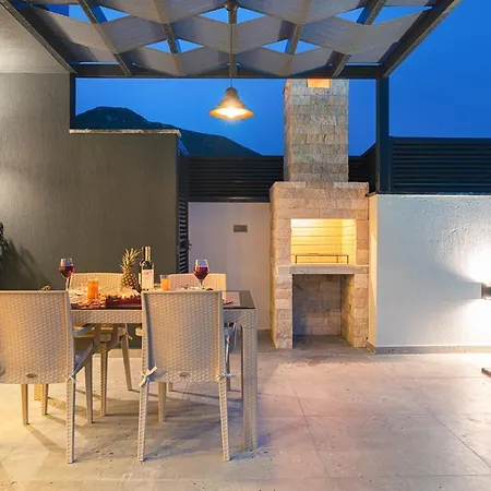Βίλα Islamlar Sleeps 4 With Pool And Air Con *